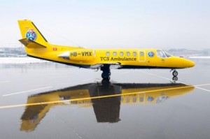ambulanzflugzeug-in-den-farben-des-tcs