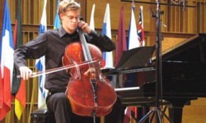 Cellist Lionel Cottet