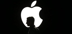 Apple: 18,4 Milliarden Dollar Gewinn - doch die Zahl ver verkauften iPhones stagniert bei knapp 77 Millionen Geräten und wird im laufenden Quartal laut Apple erstmals zurückgehen