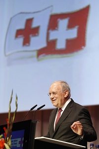 Bundespräsident Johann N. Schneider-Ammann: "Das Rote Kreuz ist Ausprägung unserer humanitären Werte, Teil dessen, was es bedeutet, Schweizerin oder Schweizer zu sein." Fioto obs Croix-Rouge Suisse/André Albrecht"